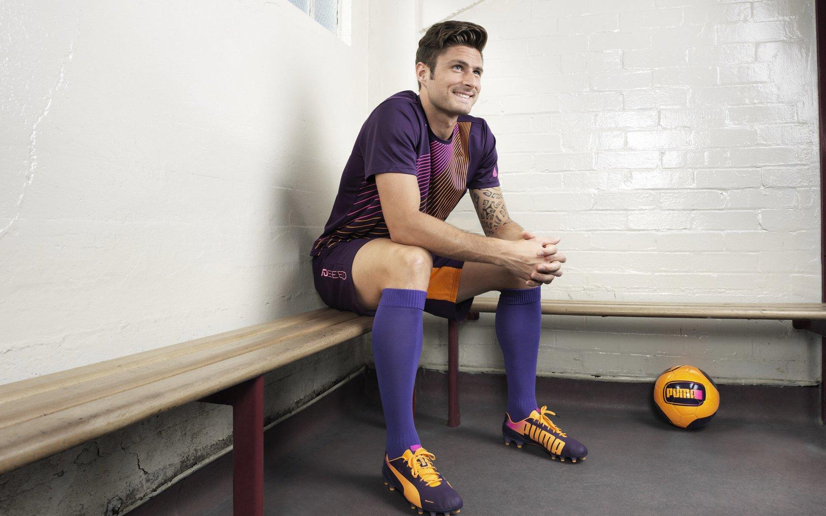 罗马防线未来锁定！斯基拉确认，埃尔莫索续约谈判顺利，新合同或延至2028年